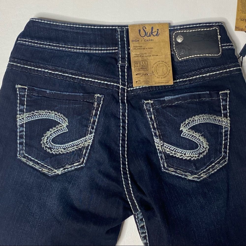Silver Jean Co | NWT Suki High Rise Denim Capri’s - Picture 8 of 9